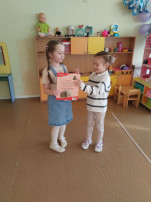 "Утята" отметили день книгодарения! "Утята" отметили день книгодарения!.